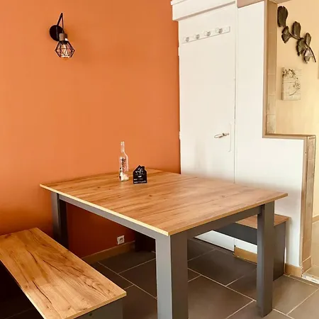 Cocon Douillet Avec Jacuzzi Holiday home *
